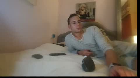 Snapshot of hardnstyle chatting on 09-28-25, 11:21 HARD AND STYLE online show from 09-28-25, 11:21