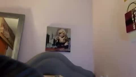 Snapshot of hardnstyle chatting on 10-31-25, 01:17 HARD AND STYLE online show from 10-31-25, 01:17