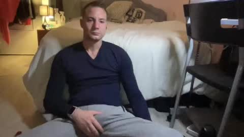 Snapshot of hardnstyle chatting on 11-15-25, 07:10 HARD AND STYLE online show from 11-15-25, 07:10