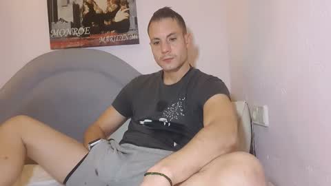 Snapshot of hardnstyle chatting on 12-14-25, 12:49 HARD AND STYLE online show from 12-14-25, 12:49