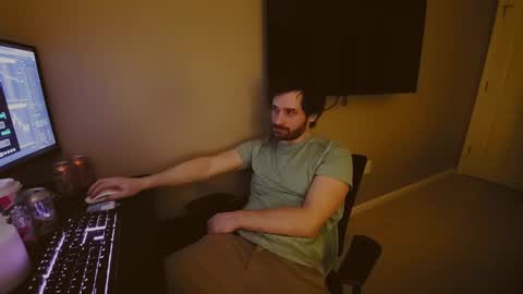 Snapshot of hardswtch chatting on 12-25-24, 09:13 Tom online show from 12-25-24, 09:13