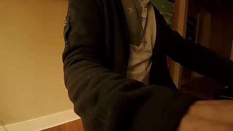 Snapshot of hardswtch chatting on 10-18-25, 10:54 Tom online show from 10-18-25, 10:54