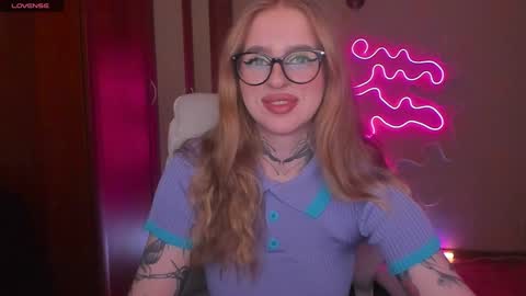 Snapshot of harley_kimm chatting on 12-10-24, 06:11 Julia online show from 12-10-24, 06:11