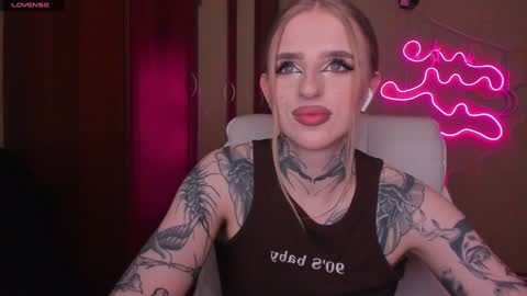 Snapshot of harley_kimm chatting on 01-31-25, 04:58 Julia online show from 01-31-25, 04:58