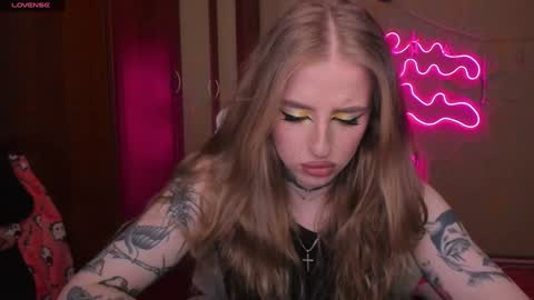 Snapshot of harley_kimm chatting on 02-01-25, 05:07 Julia online show from 02-01-25, 05:07