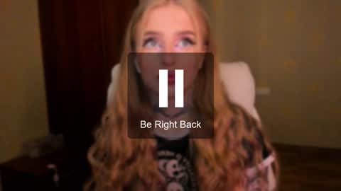 Snapshot of harley_kimm chatting on 10-19-25, 05:19 Julia online show from 10-19-25, 05:19