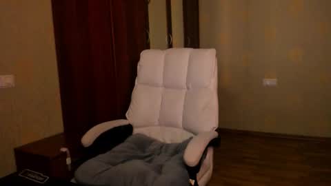 Snapshot of harley_kimm chatting on 11-13-25, 05:39 Julia online show from 11-13-25, 05:39