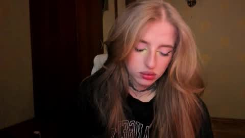 Julia online show from 01-08-26, 05:54