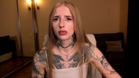 Julia online show from 04-26-26, 04:43