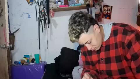    online show from 02-08-25, 03:00