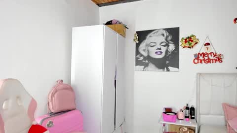 vanessa online show from 12-04-24, 09:24