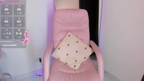 vanessa online show from 10-04-25, 01:25