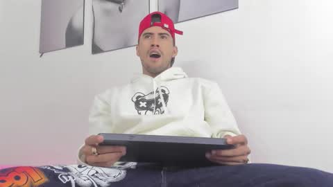 harold_999 online show from 11-06-25, 08:43