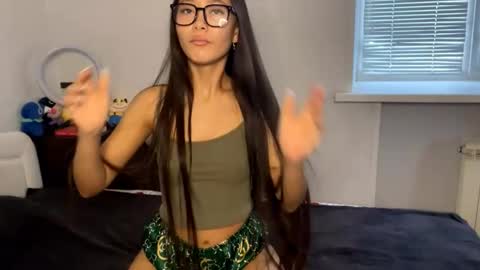 Naomi online show from 10-17-25, 01:09