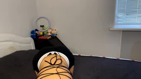 Naomi online show from 10-19-25, 01:06