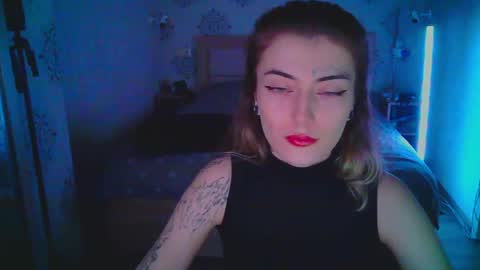 Snapshot of harrislola chatting on 05-10-26, 02:44 Harris Lola online show from 05-10-26, 02:44