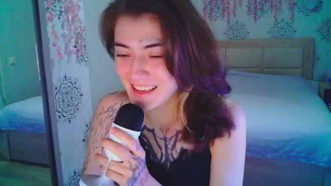 Snapshot of harrislola chatting on 05-24-26, 04:12 Harris Lola online show from 05-24-26, 04:12
