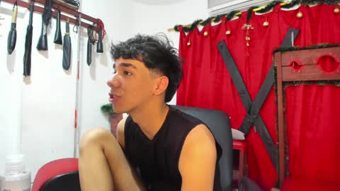 Snapshot of harry_latinboy chatting on 12-19-24, 01:50 Harry online show from 12-19-24, 01:50