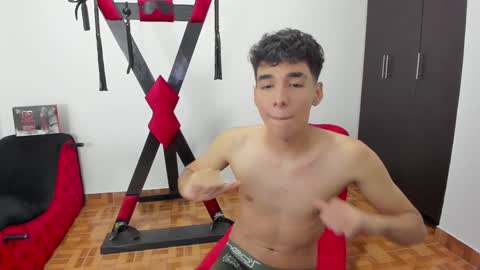 Snapshot of harry_latinboy chatting on 01-06-25, 10:47 Harry online show from 01-06-25, 10:47