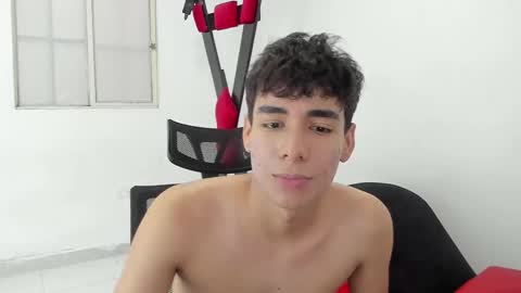 Snapshot of harry_latinboy chatting on 03-03-25, 10:42 Harry online show from 03-03-25, 10:42