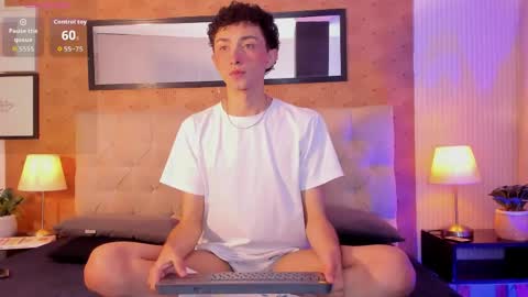 Snapshot of harry_salvatore chatting on 05-16-26, 11:53 Harry Salvatore online show from 05-16-26, 11:53