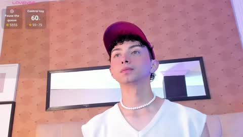 Snapshot of harry_salvatore chatting on 05-18-26, 12:00 Harry Salvatore online show from 05-18-26, 12:00