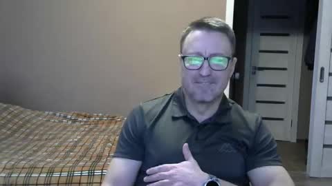 Snapshot of harrysnake chatting on 12-04-24, 06:33 HarrySnake online show from 12-04-24, 06:33