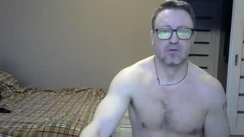 Snapshot of harrysnake chatting on 12-16-24, 06:43 HarrySnake online show from 12-16-24, 06:43