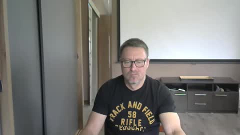 Snapshot of harrysnake chatting on 10-08-25, 11:52 HarrySnake online show from 10-08-25, 11:52