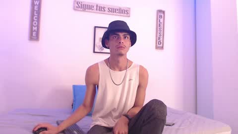 harry thomson online show from 12-31-24, 04:27