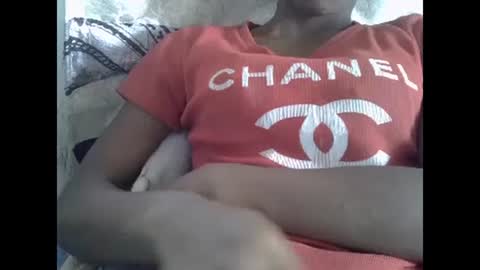 Snapshot of harysette chatting on 02-14-25, 09:34 harysette online show from 02-14-25, 09:34