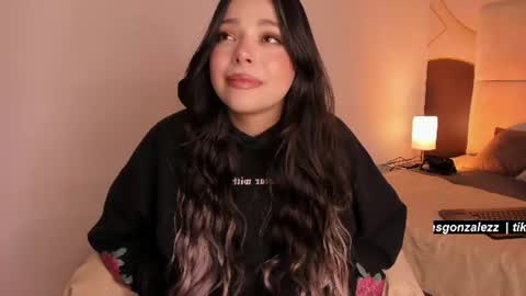 Snapshot of has_gonzalezz chatting on 06-11-26, 04:32 has_gonzalezz online show from 06-11-26, 04:32