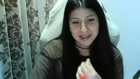 Snapshot of hasley_bbylee chatting on 01-06-25, 12:16 lady online show from 01-06-25, 12:16