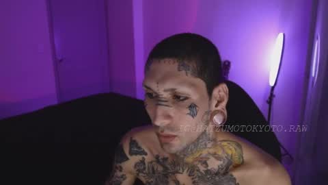 Snapshot of hatsumotokyoto chatting on 10-01-25, 03:12 More content   2   online show from 10-01-25, 03:12