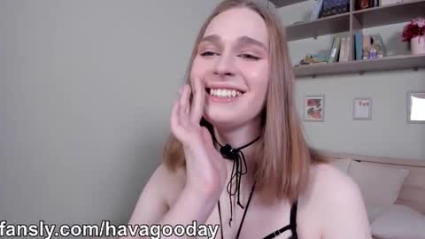 Mia online show from 03-01-26, 05:53