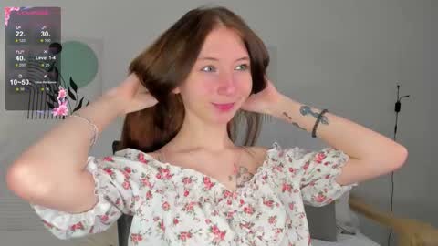 Lola online show from 11-08-25, 08:03