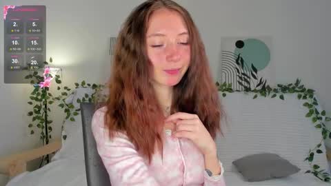 Lola online show from 11-29-25, 08:06