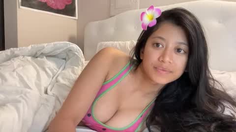 Snapshot of hawaiigirl_ chatting on 06-05-26, 09:31 hawaiigirl_ online show from 06-05-26, 09:31