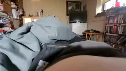 hawkfan1888 online show from 10-15-25, 05:13