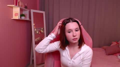 Mia online show from 02-11-26, 07:46