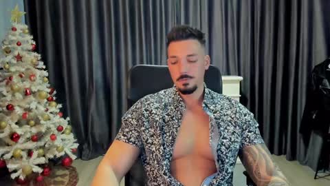 Snapshot of haydenspears chatting on 12-13-24, 01:01 HaydenSpears online show from 12-13-24, 01:01