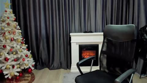 Snapshot of haydenspears chatting on 12-15-24, 10:50 HaydenSpears online show from 12-15-24, 10:50