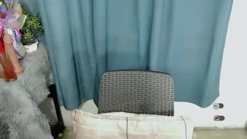 Snapshot of haylee_slut chatting on 02-19-26, 10:17 haylee online show from 02-19-26, 10:17