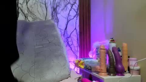 hayley miller online show from 11-03-25, 01:08