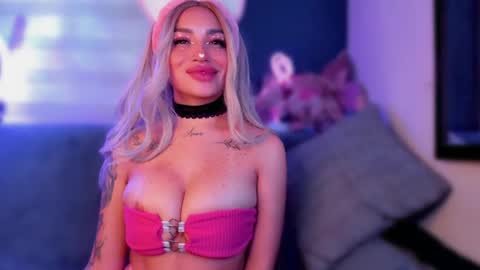 Marie online show from 02-06-25, 08:18