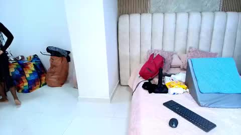 Snapshot of hazel_kataleya chatting on 11-08-25, 07:12 kataleya online show from 11-08-25, 07:12