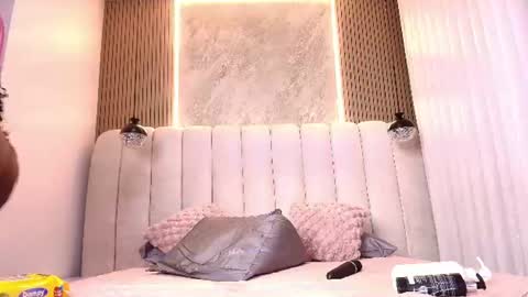 Snapshot of hazel_kataleya chatting on 06-11-26, 12:32 kataleya online show from 06-11-26, 12:32