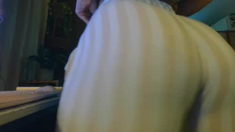 Snapshot of hazel_lyn222 chatting on 07-31-26, 04:06 Hazel online show from 07-31-26, 04:06