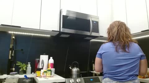 Hazel online show from 03-24-26, 02:33