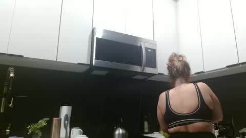 Snapshot of hazel_skye chatting on 05-18-26, 02:34 Hazel online show from 05-18-26, 02:34
